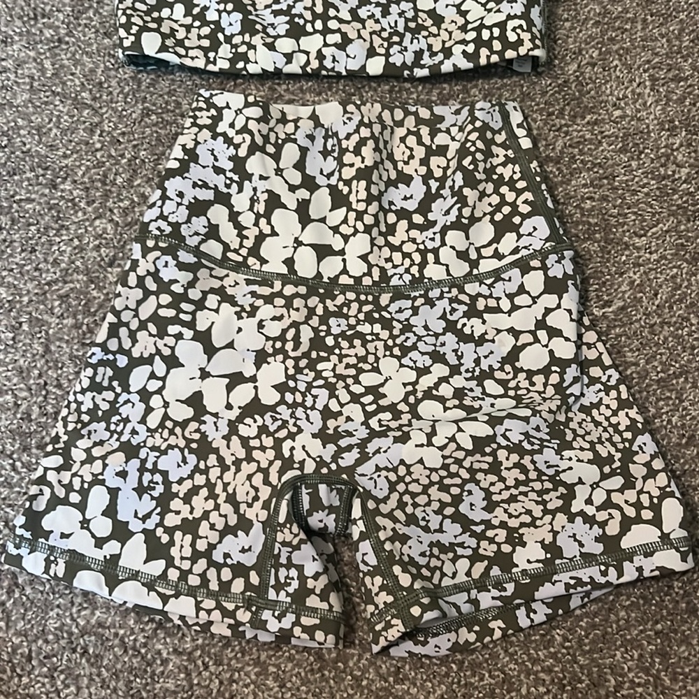 Workout Set - Picture 2 of 5